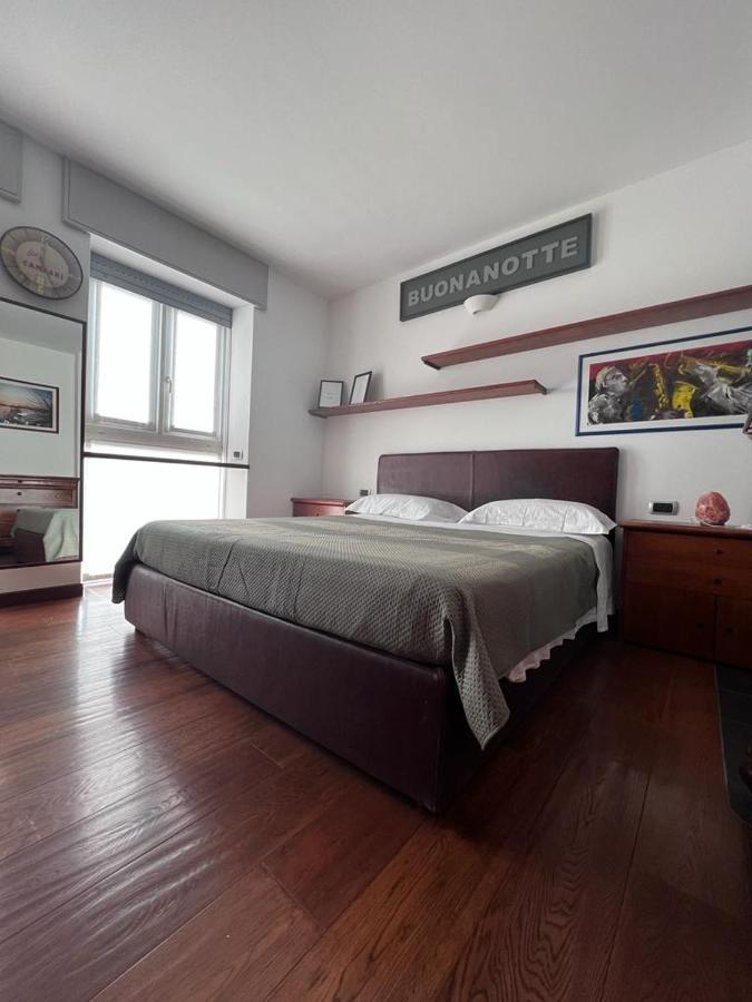Casa Vacanze Attico Sul Lago Di Lecco, A Due Passi Dal Centro Con Posto Auto Eksteriør billede