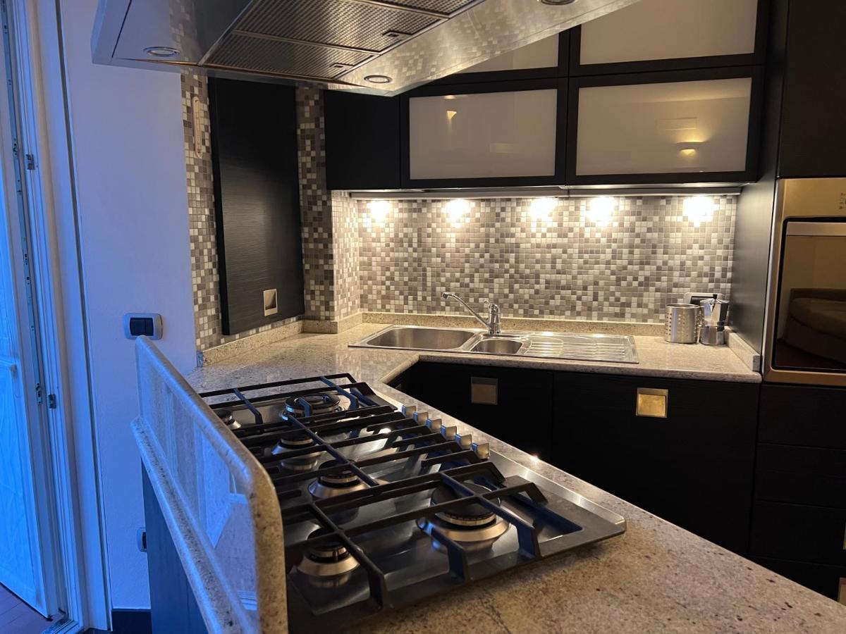 Casa Vacanze Attico Sul Lago Di Lecco, A Due Passi Dal Centro Con Posto Auto Eksteriør billede