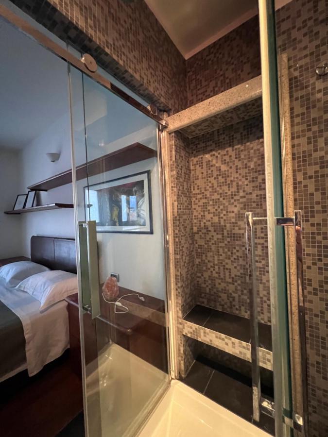 Casa Vacanze Attico Sul Lago Di Lecco, A Due Passi Dal Centro Con Posto Auto Eksteriør billede