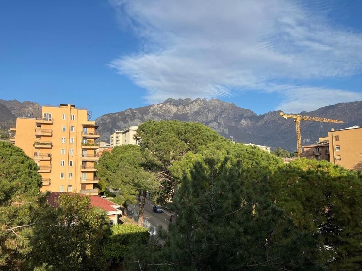 Casa Vacanze Attico Sul Lago Di Lecco, A Due Passi Dal Centro Con Posto Auto Eksteriør billede